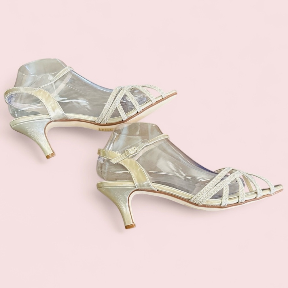 Touch Ups Metallic Gold Strappy Sandals - Picture 3 of 9